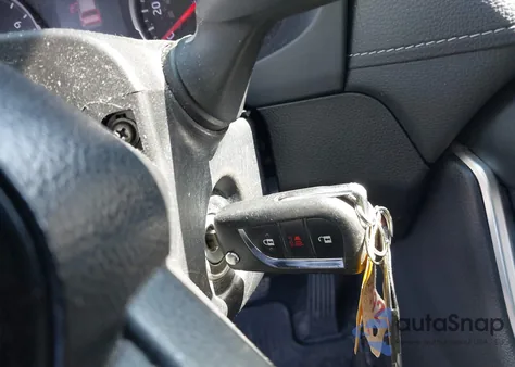 2020 Toyota Rav4 Le from USA, damaged, VIN JTMG1RFVXLD063560